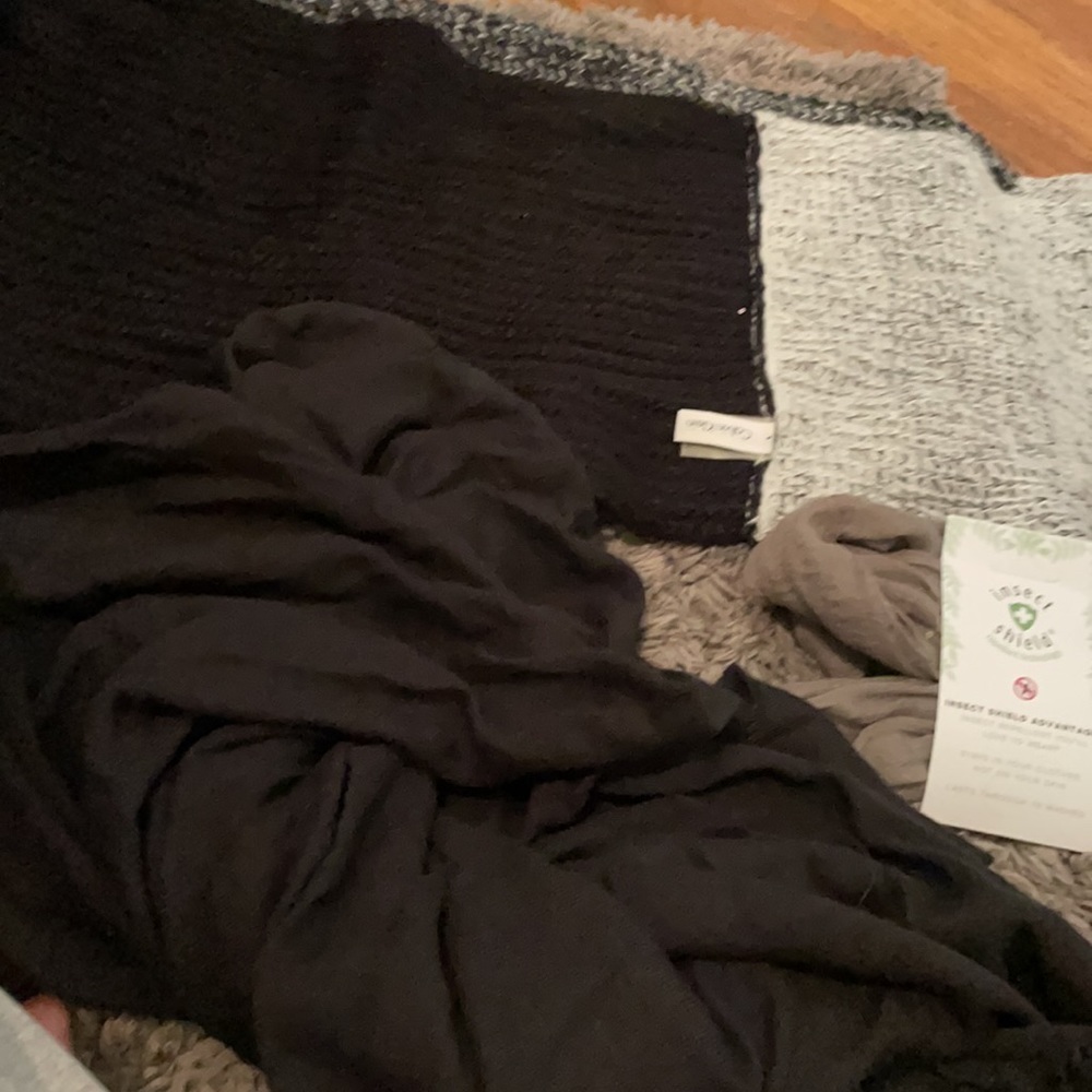Winter scarf bundle - Picture 3 of 3